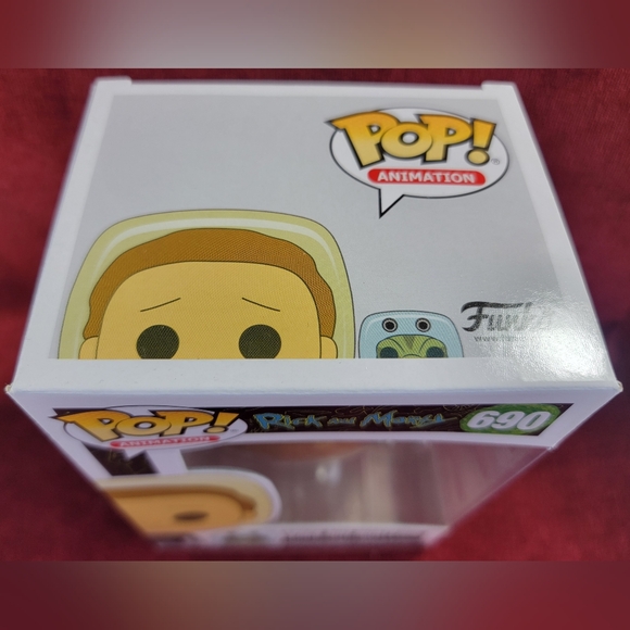 Space suit morty with snake funko # 690 (nib) With pop protector - Picture 4 of 7